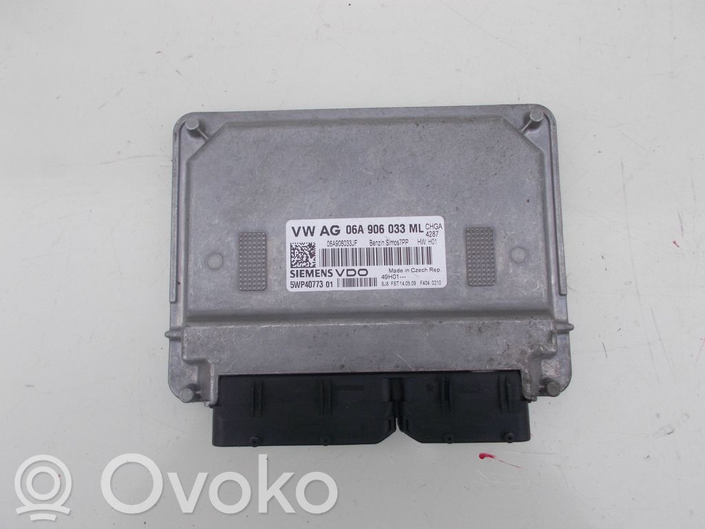 Volkswagen Golf VI Engine control unit/module 