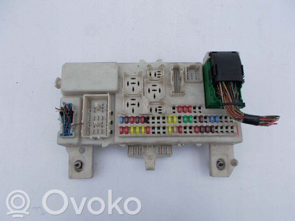 Mazda 3 I Fuse module 