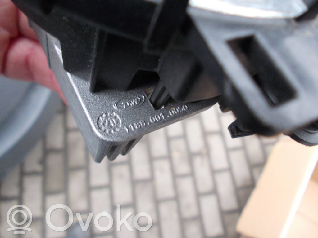 Land Rover Defender Etusumuvalo 