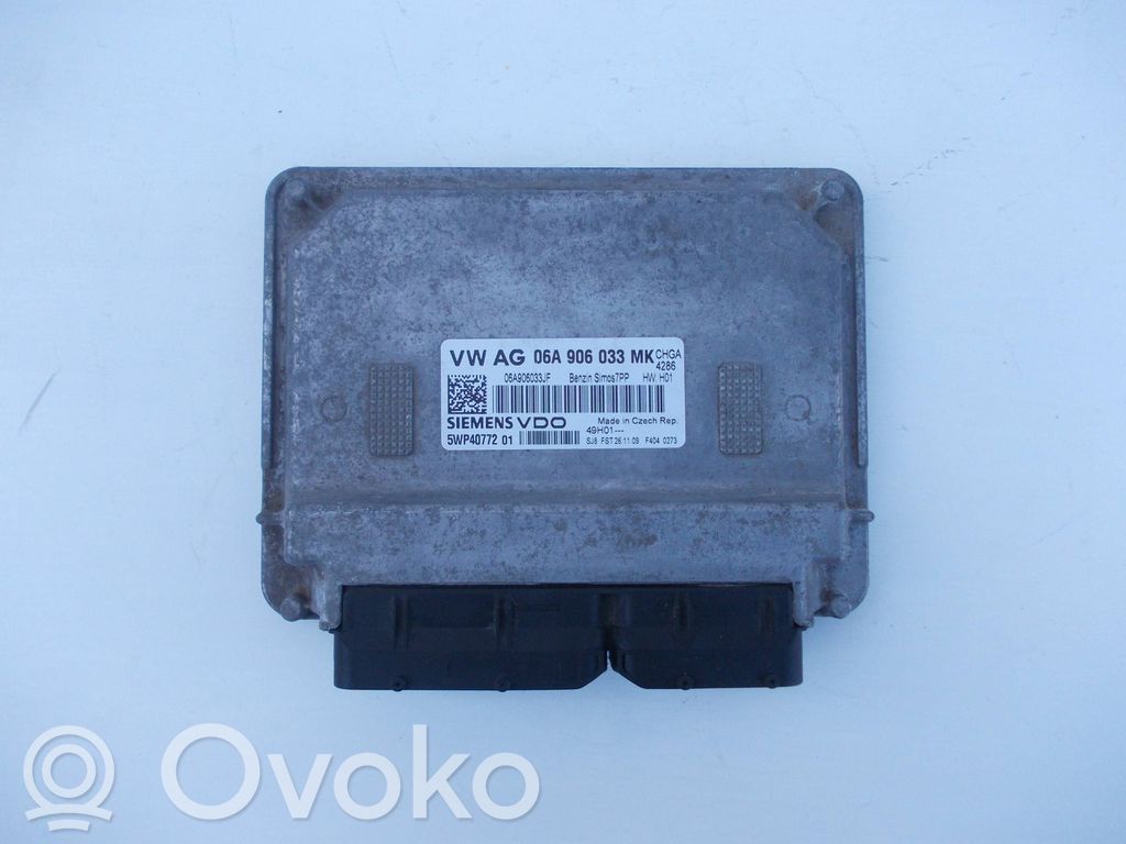 Volkswagen Golf VI Engine control unit/module 
