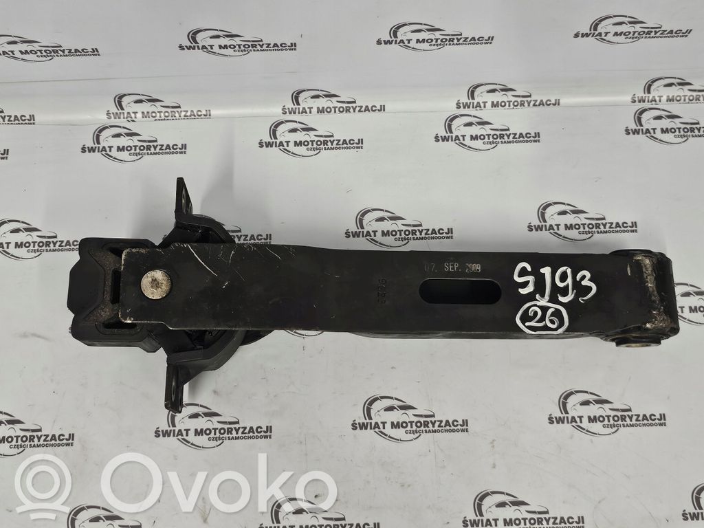 Engine mount bracket   6P082,140KM