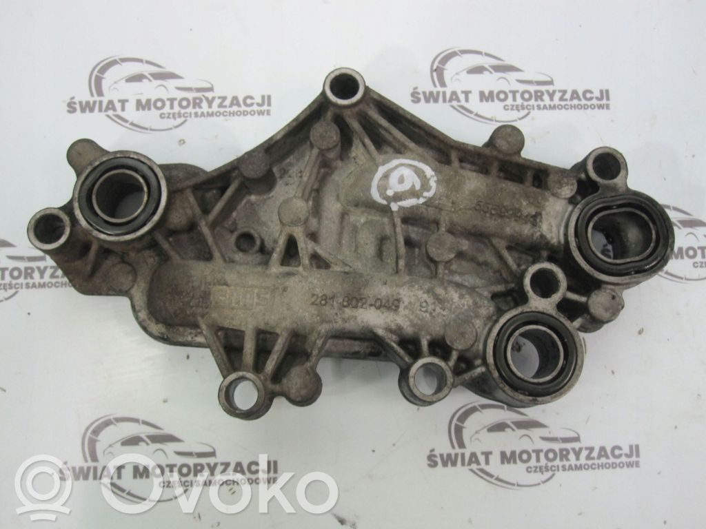 Opel Zafira C Eļļas filtra turētājs / dzesētājs 