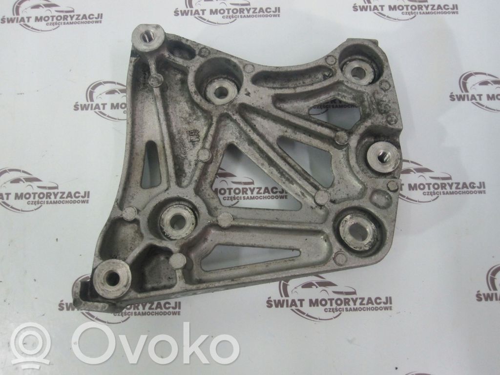 Chevrolet Orlando Engine mount bracket 