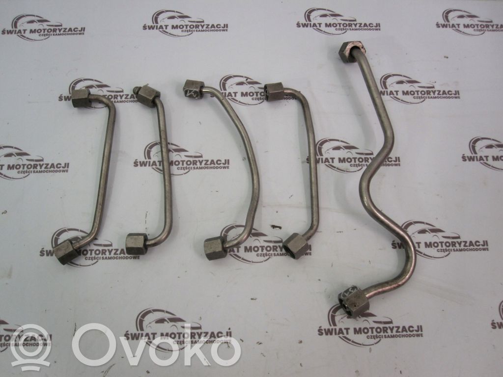BMW 1 E81 E87 Fuel injector supply line/pipe 