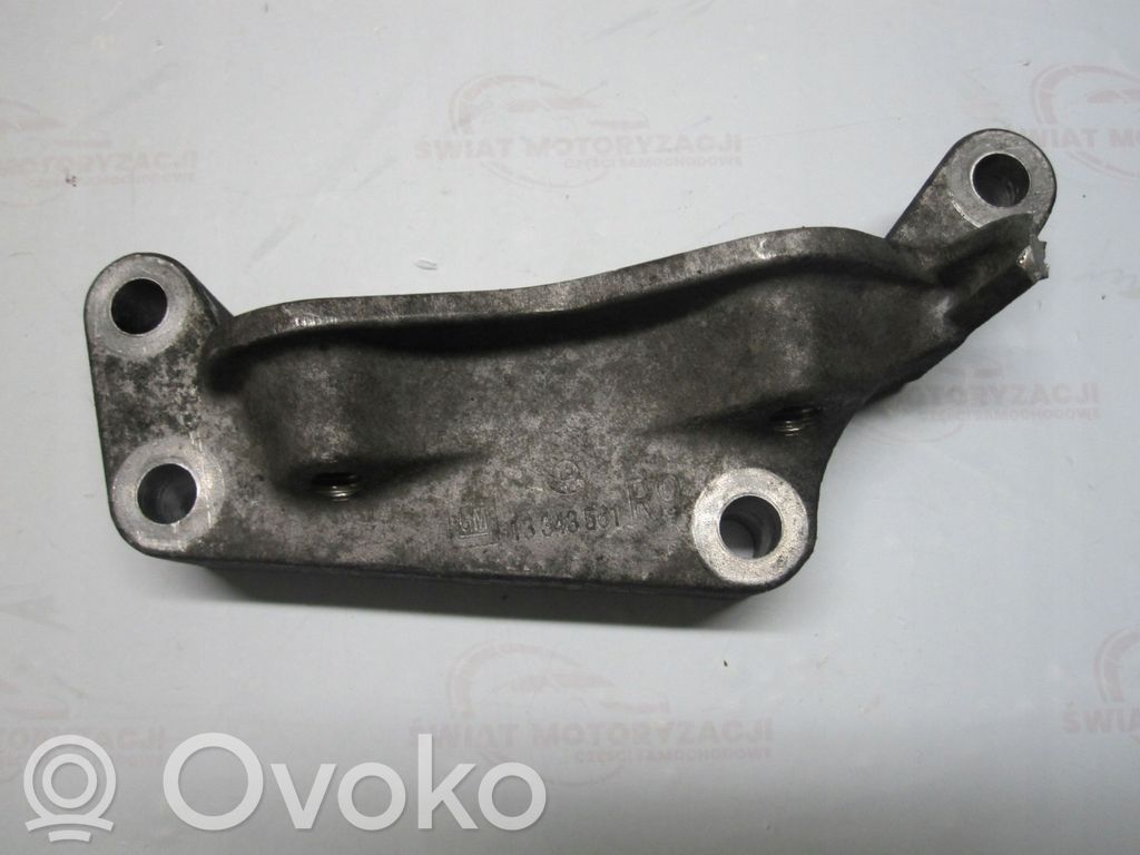 Opel Zafira C Engine mounting bracket 