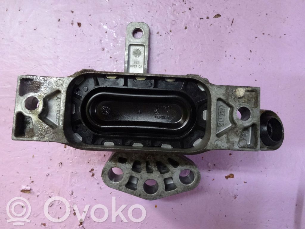 Opel Insignia A Engine mount bracket 
