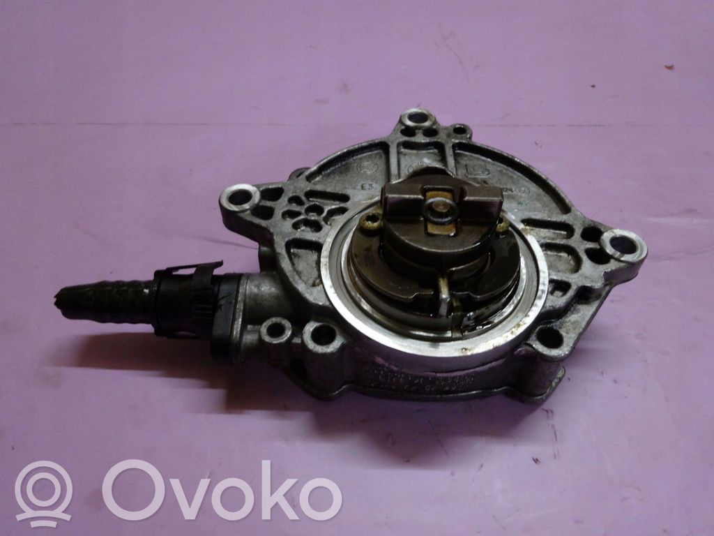 BMW 1 E81 E87 Vacuum pump 