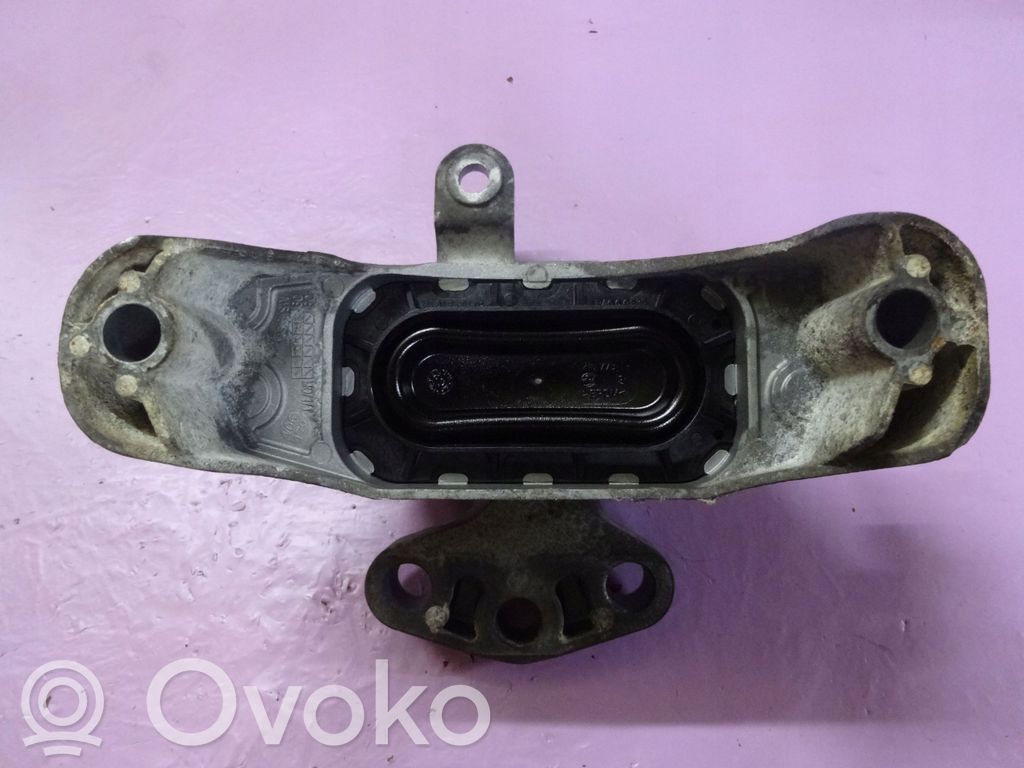 Opel Astra J Engine mount bracket 