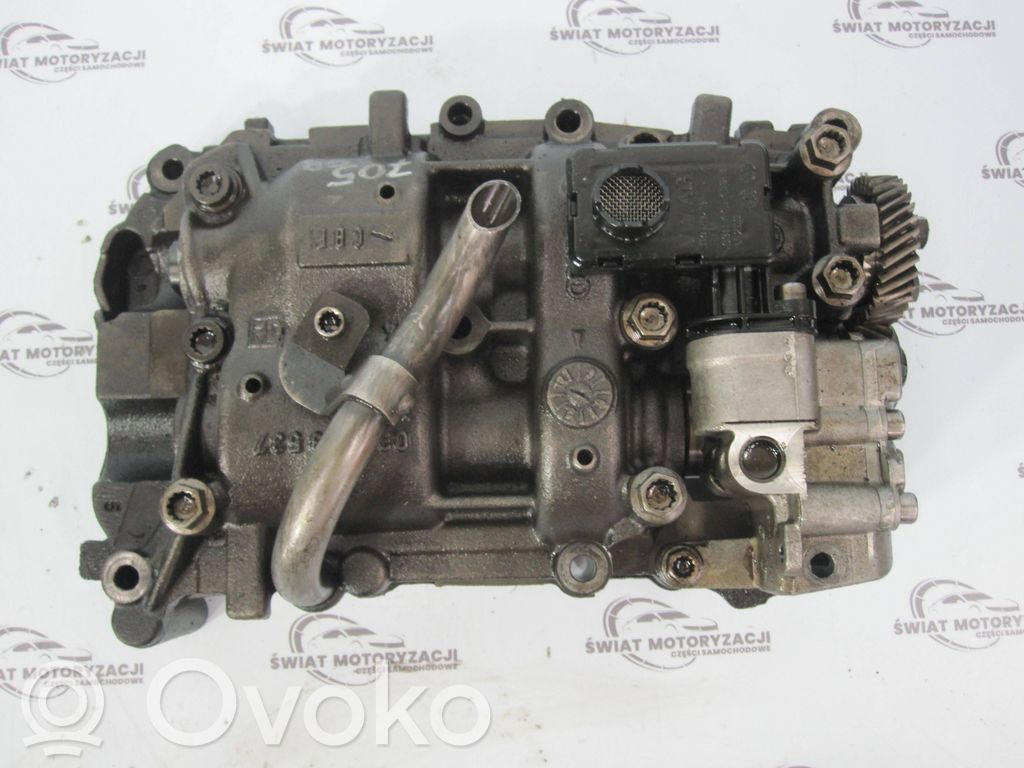 Audi A4 S4 B8 8K Oil pump 