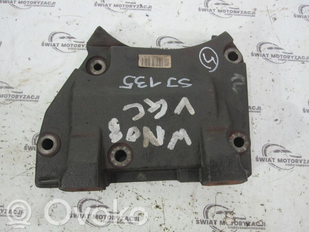 Engine mounting bracket   55202086