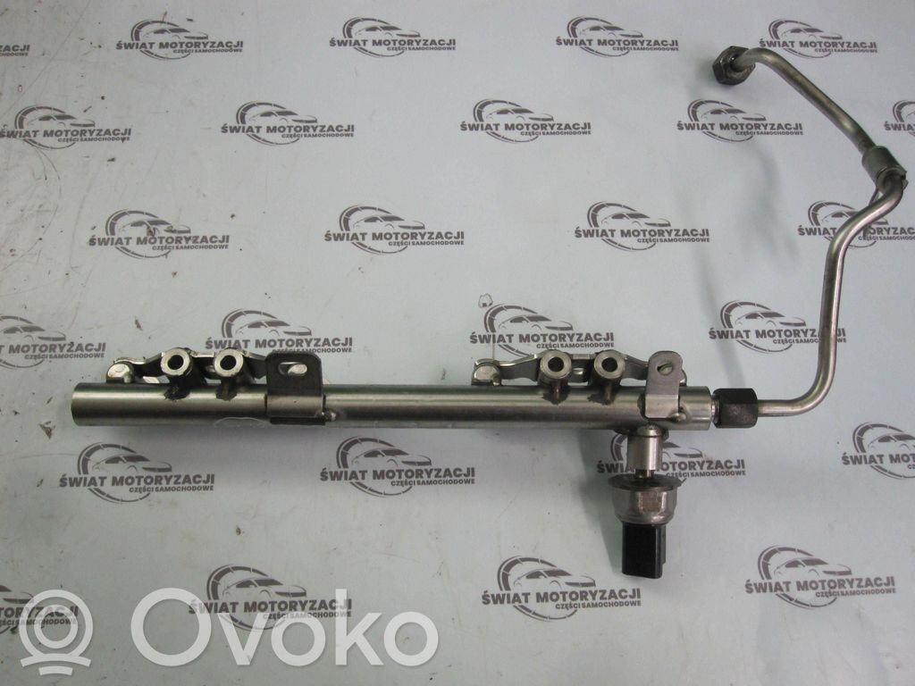 Nissan Juke I F15 Listwa wtryskowa 