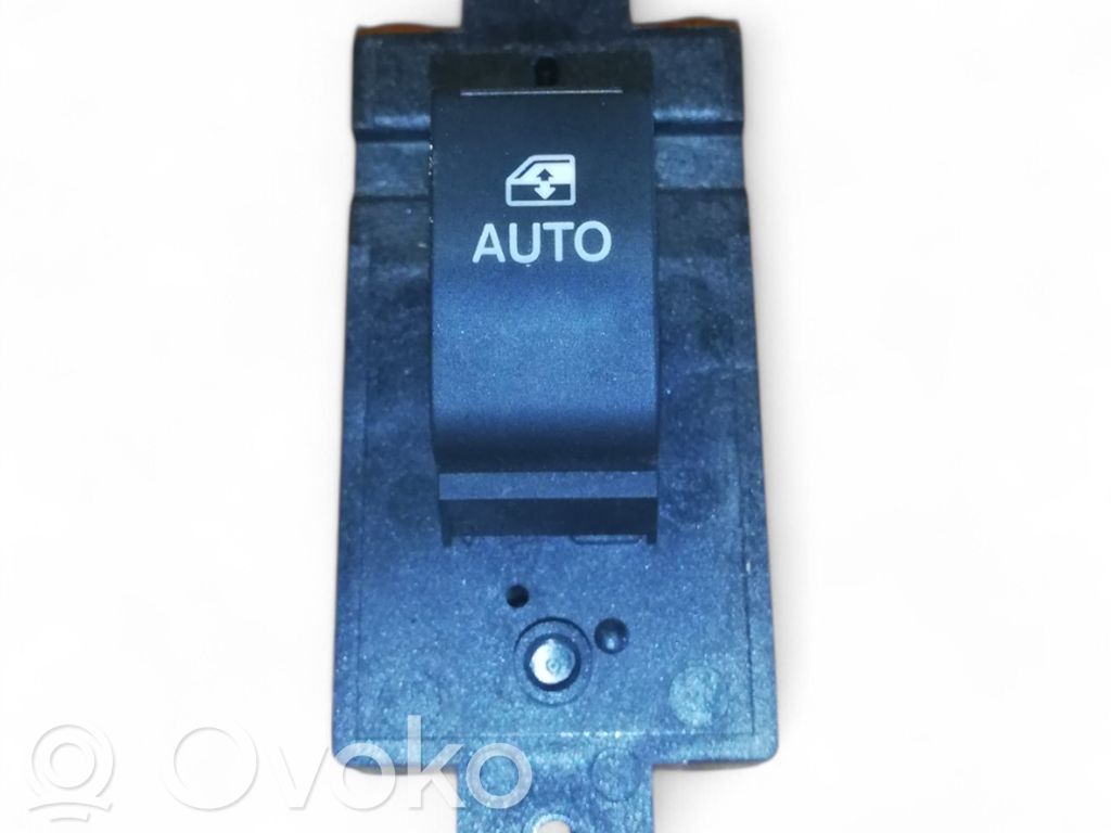 Opel Antara Electric window control switch 
