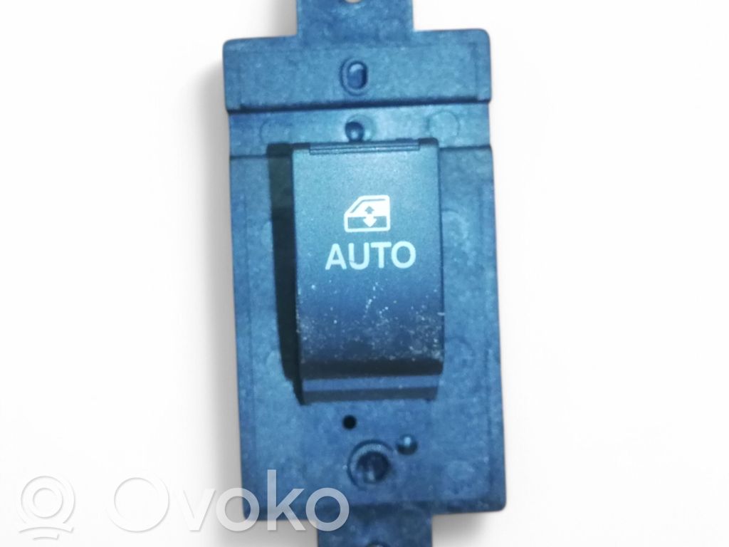 Opel Antara Electric window control switch 