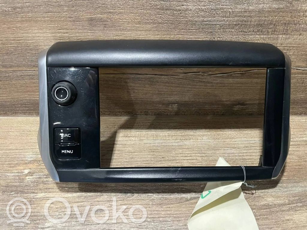 Peugeot 208 I HiFi Audio sound control unit 