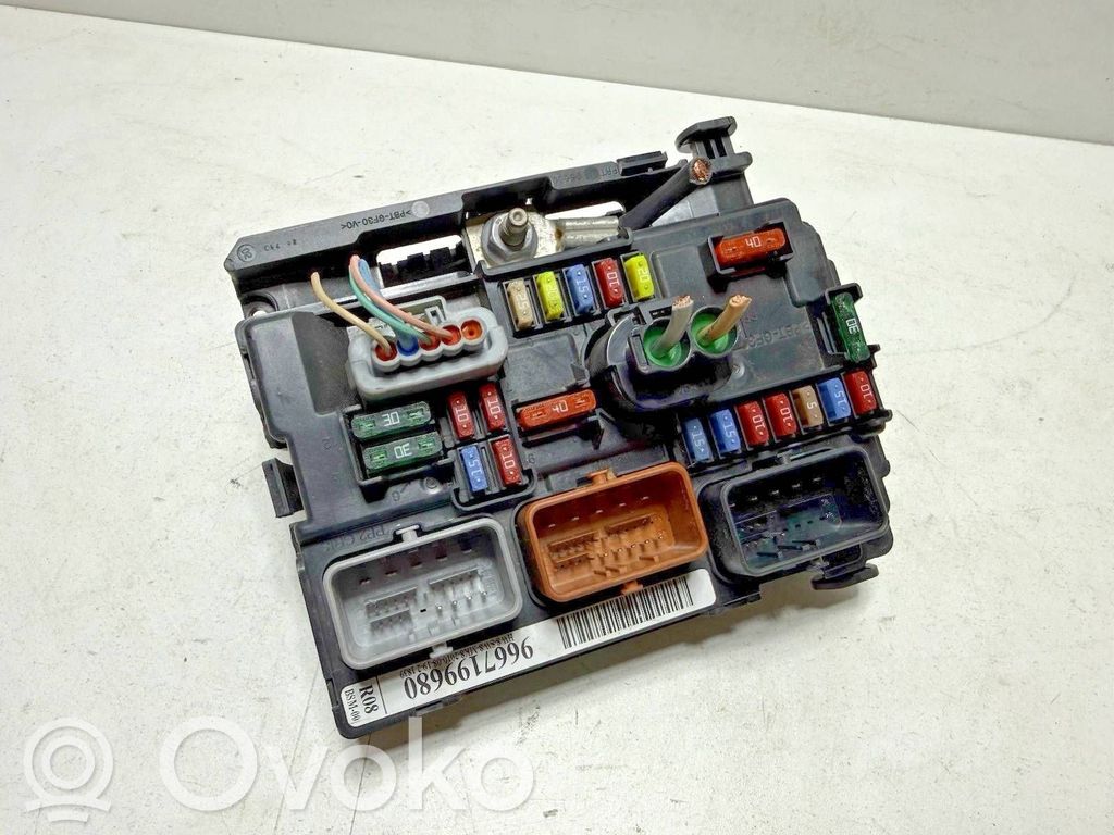 Fuse module   9667199680