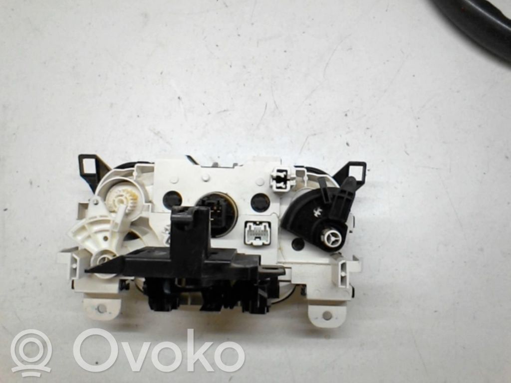 Mazda 2 Climate control unit 