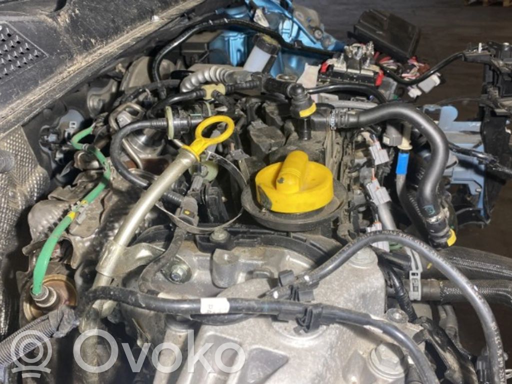 Renault Clio V Engine head 