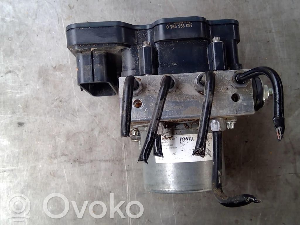 Citroen C4 Cactus ABS bloks 