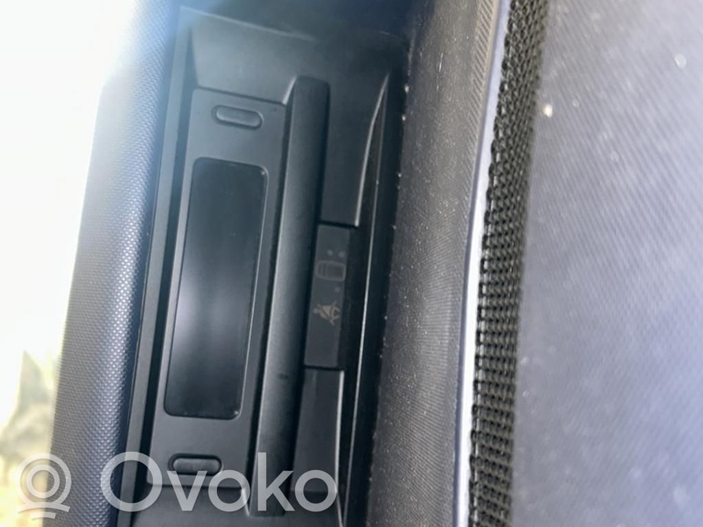 Peugeot 1007 Screen/display/small screen 