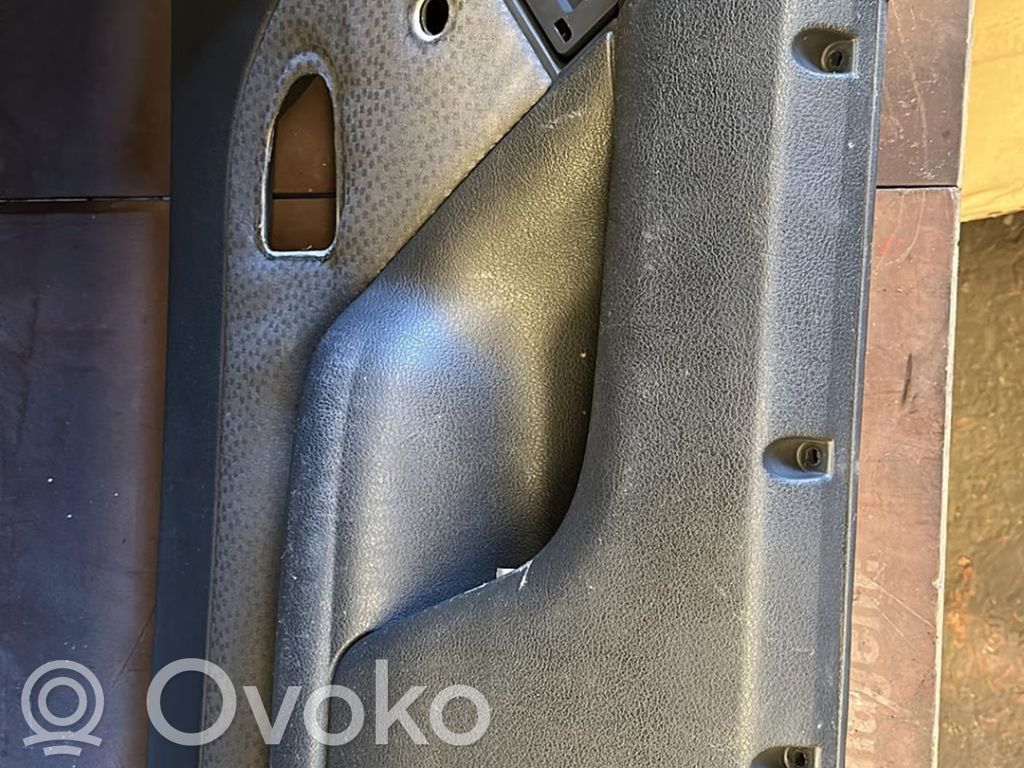 Renault Clio II Priekšējo durvju apdare 