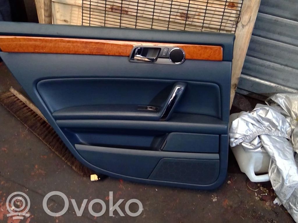 Volkswagen Phaeton Apmušimas galinių durų (obšifke) 