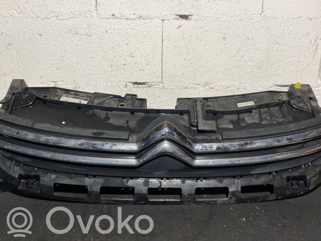 Citroen C3 Grotelės priekinės 