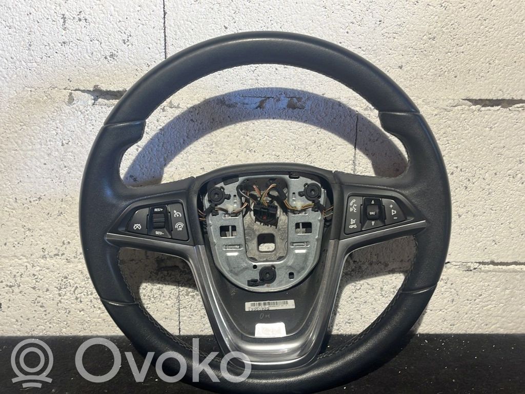 Opel Astra J Ohjauspyörä 