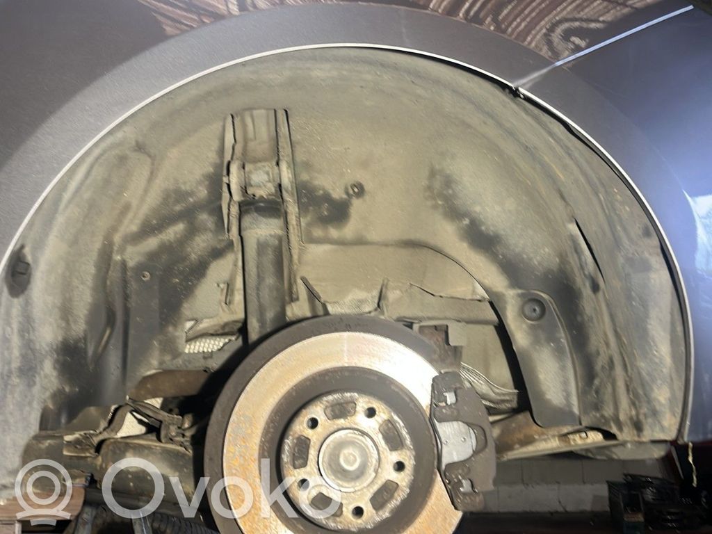 Renault Laguna III Nadkole tylne 