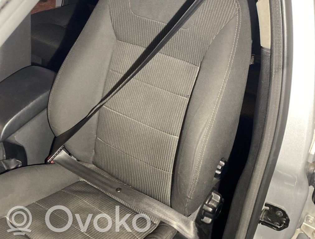 Ford Mondeo MK IV Cinturón delantero 