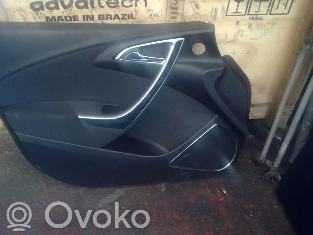 Opel Astra J Priekšējo durvju apdare 