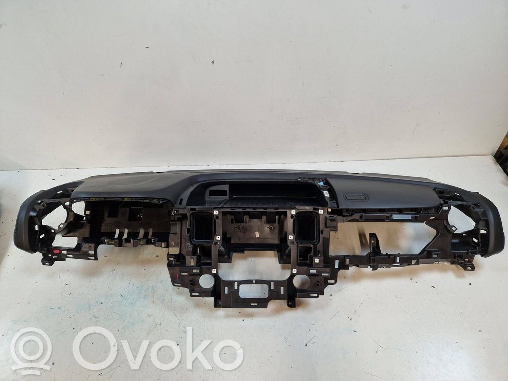 Renault Trafic III (X82) Панель 