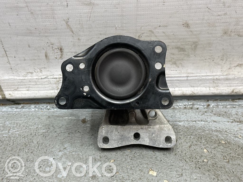 Skoda Rapid (NH) Engine mount bracket 