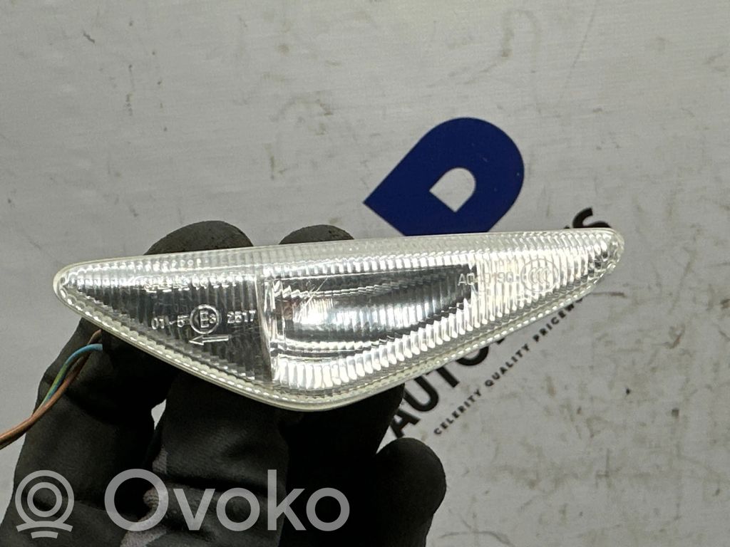 BMW X3 F25 Front fender indicator light 