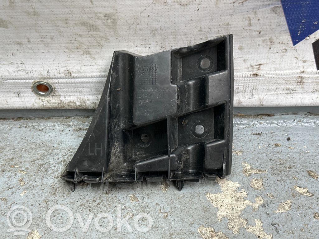 Volvo V60 Front bumper mounting bracket 