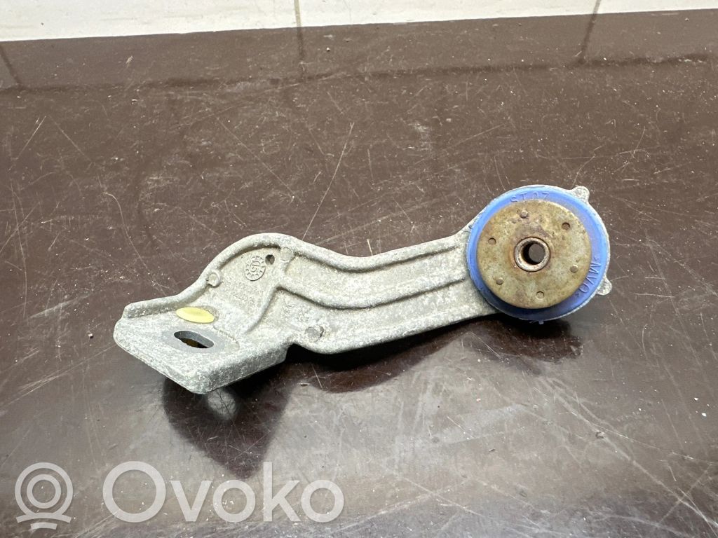 Renault Clio IV Fixation de radiateur 
