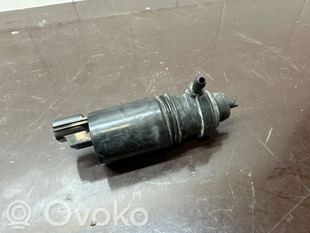 Volvo C30 Headlight washer pump 