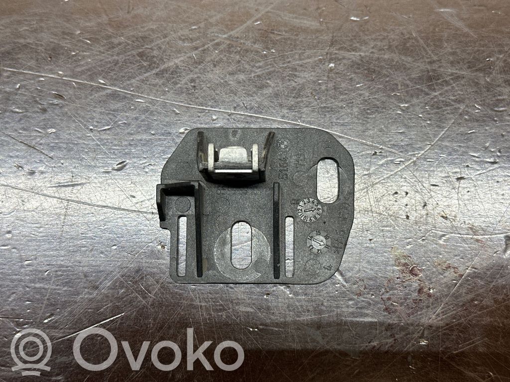 BMW 3 E90 E91 Front bumper mounting bracket 