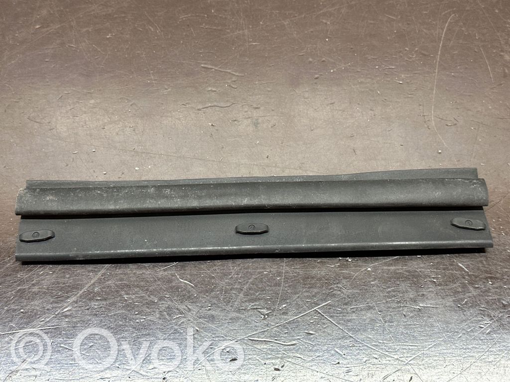 Audi A1 Engine compartment rubber 