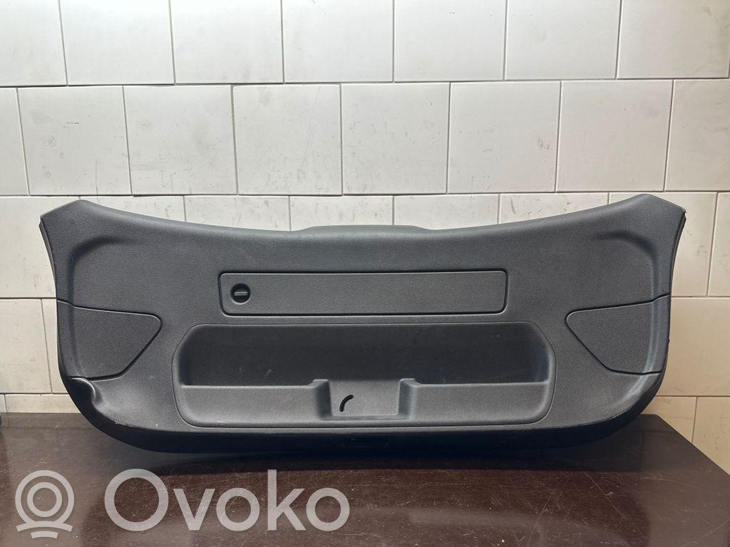 Audi A1 Moldura de la puerta trasera 