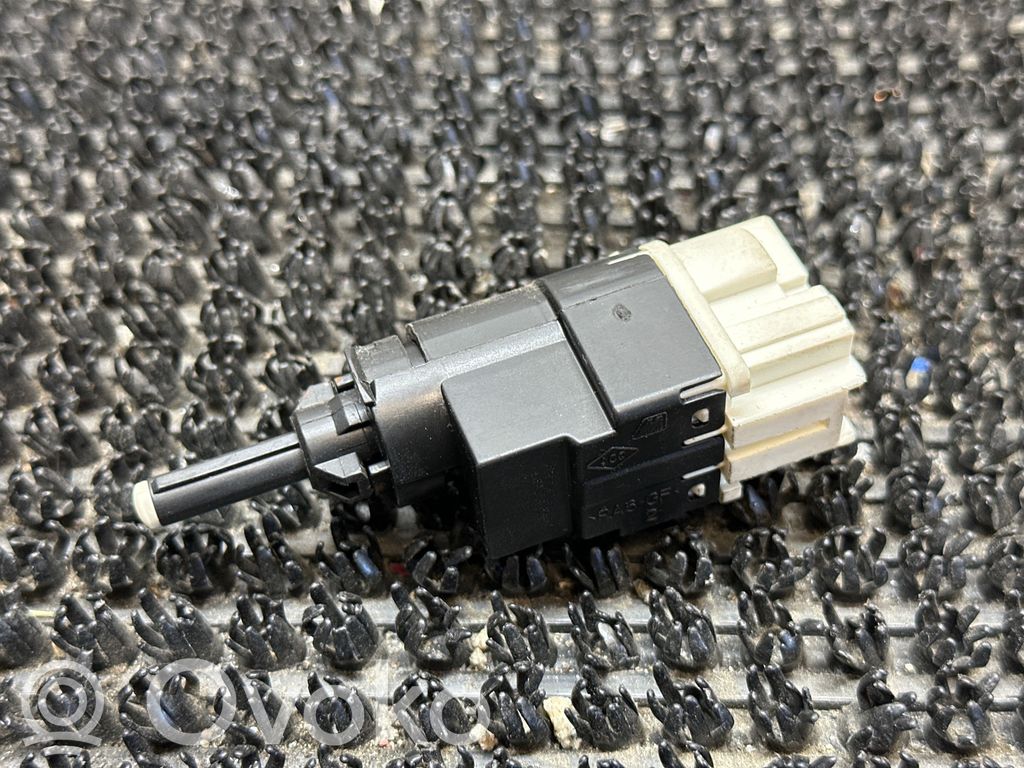 Renault Captur Brake pedal sensor switch 