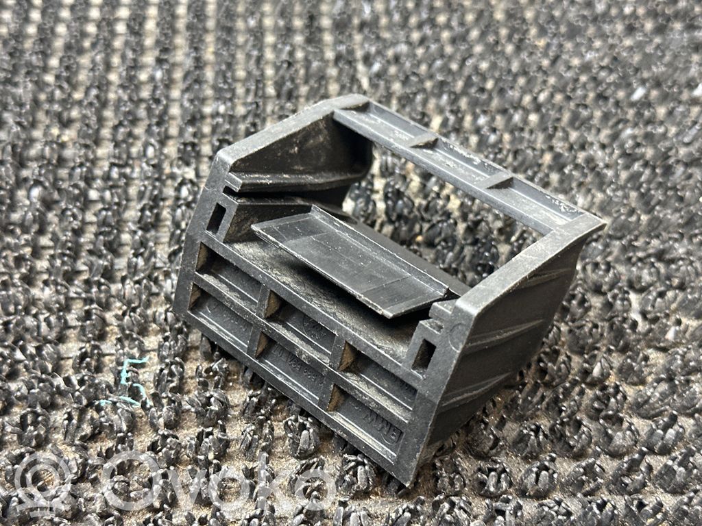BMW X5 E70 Radiator mount bracket 