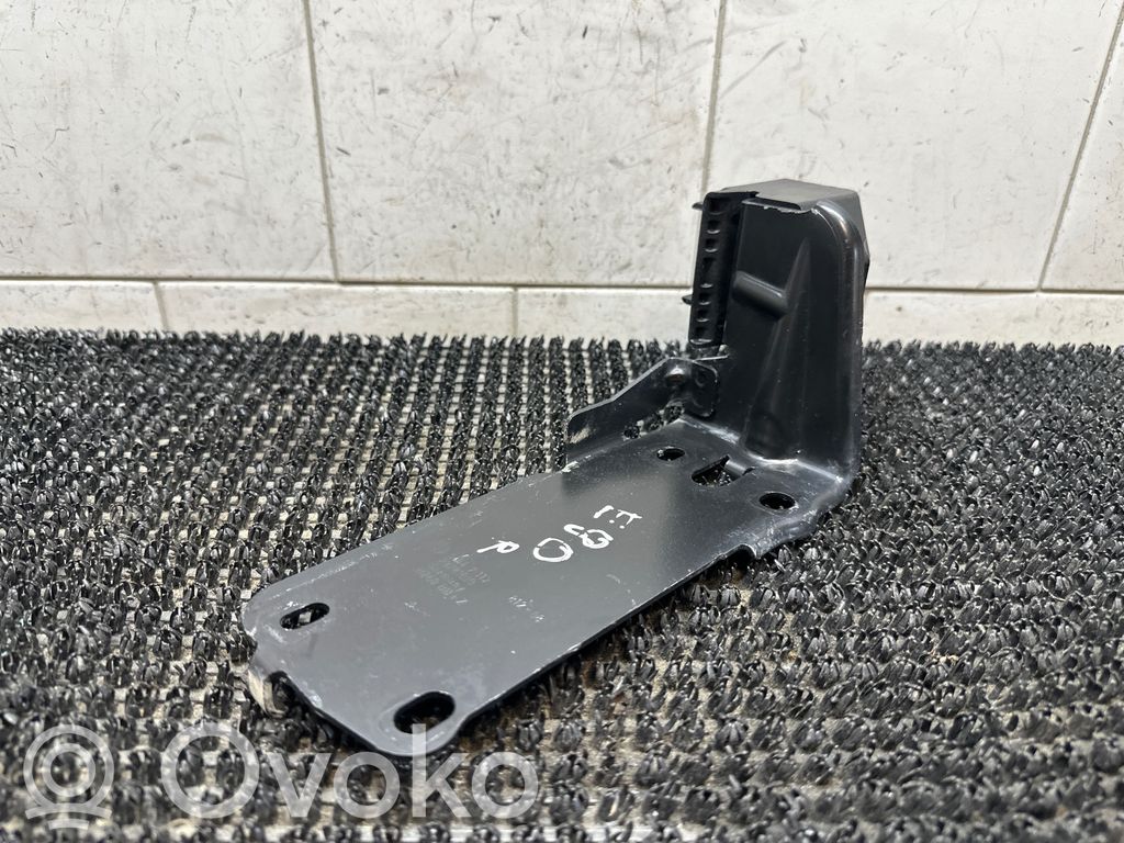 BMW 3 E90 E91 Radiator mount bracket 