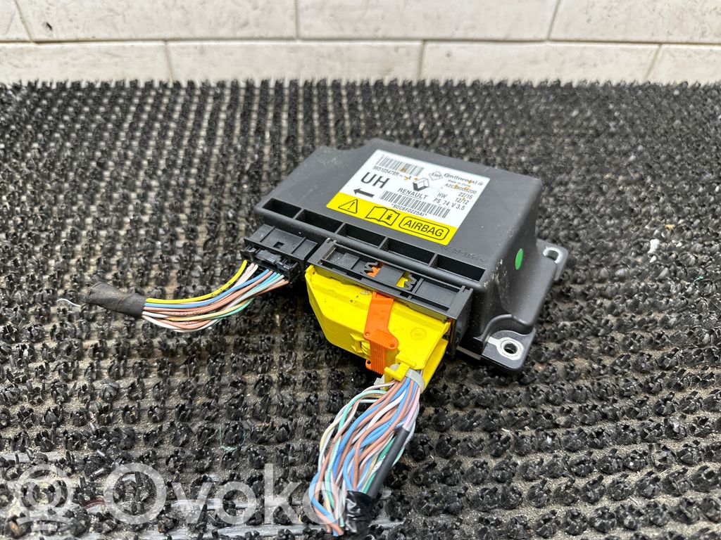 Renault Megane III Airbag control unit/module 