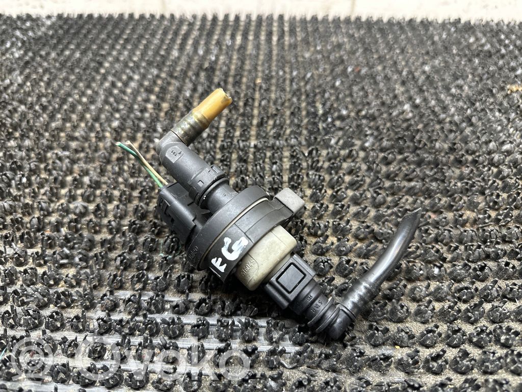 Renault Megane III Vacuum valve 