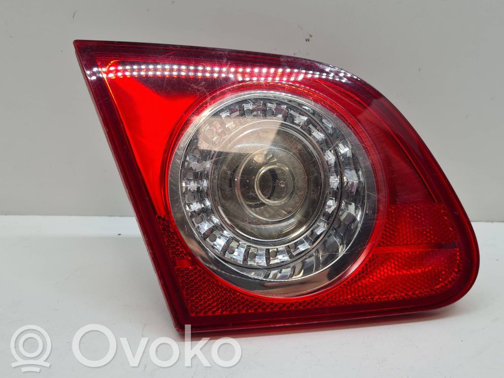 Volkswagen PASSAT B6 Takaluukun takavalot 