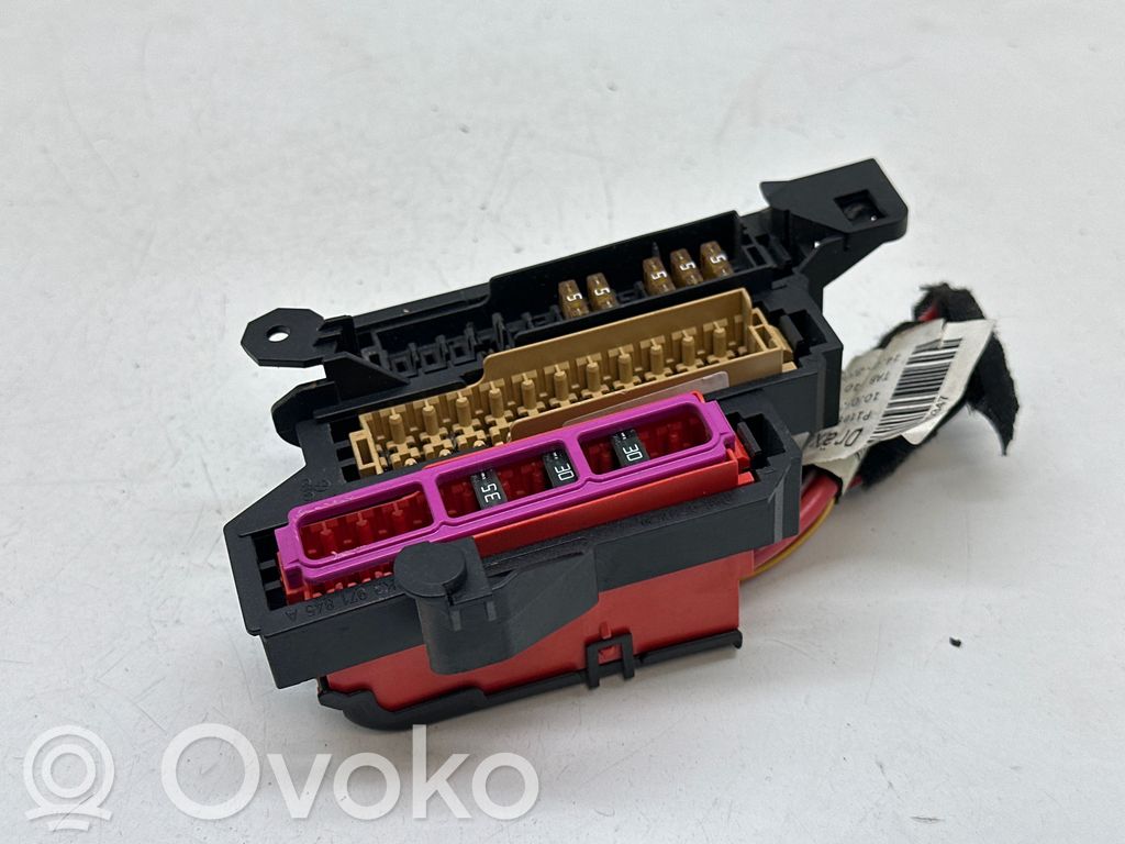 Audi A5 Sportback 8TA Fuse module 