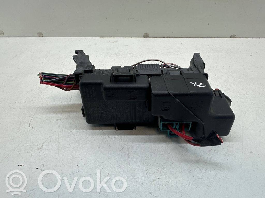 Volvo XC60 Saugiklių blokas 