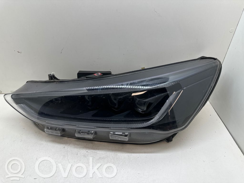Ford Focus Headlight/headlamp 