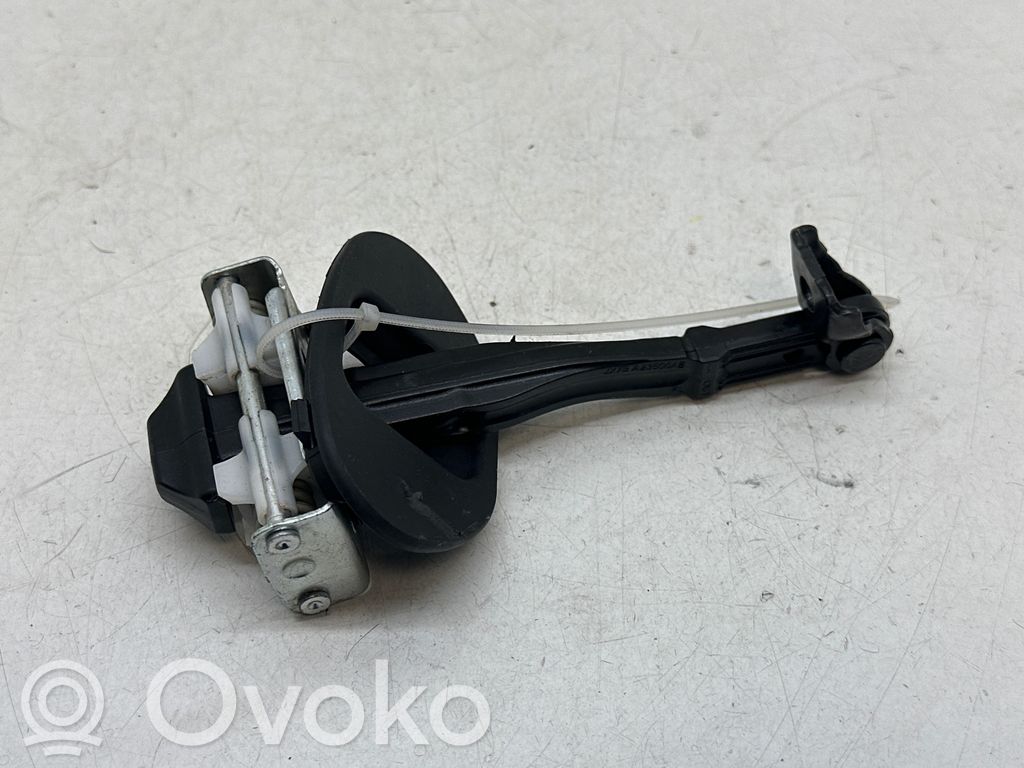 Ford Focus Etuoven pidätin 