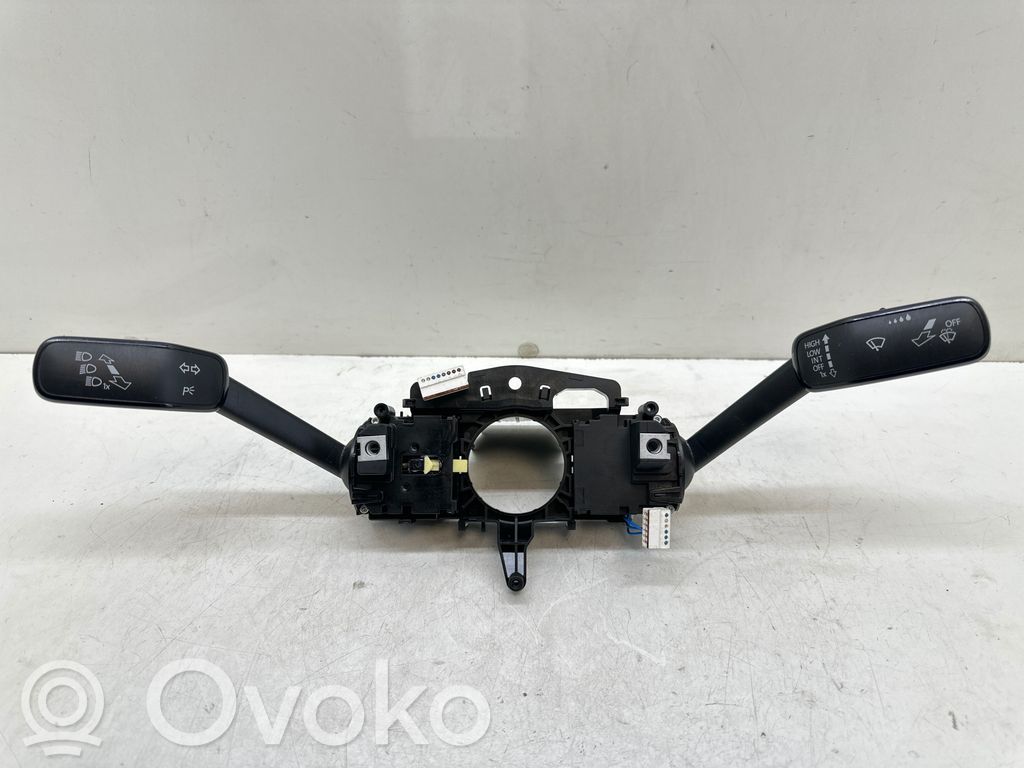 Volkswagen Caddy Interruptor/palanca de limpiador de luz de giro 